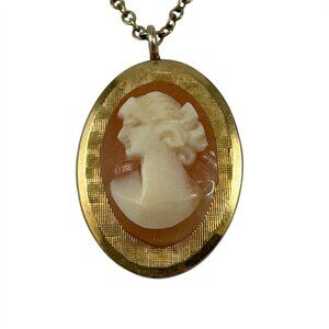 Krementz Cameo Necklace Yellow Gold Overlay Carved Shell Vintage 1970s